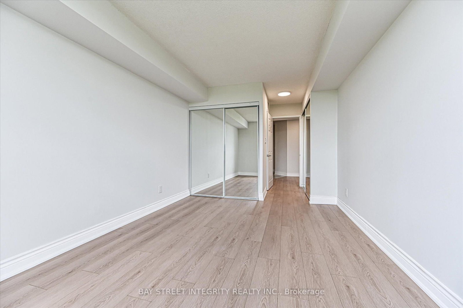 18 Hillcrest Avenue • #602 • Toronto, ON photo 15