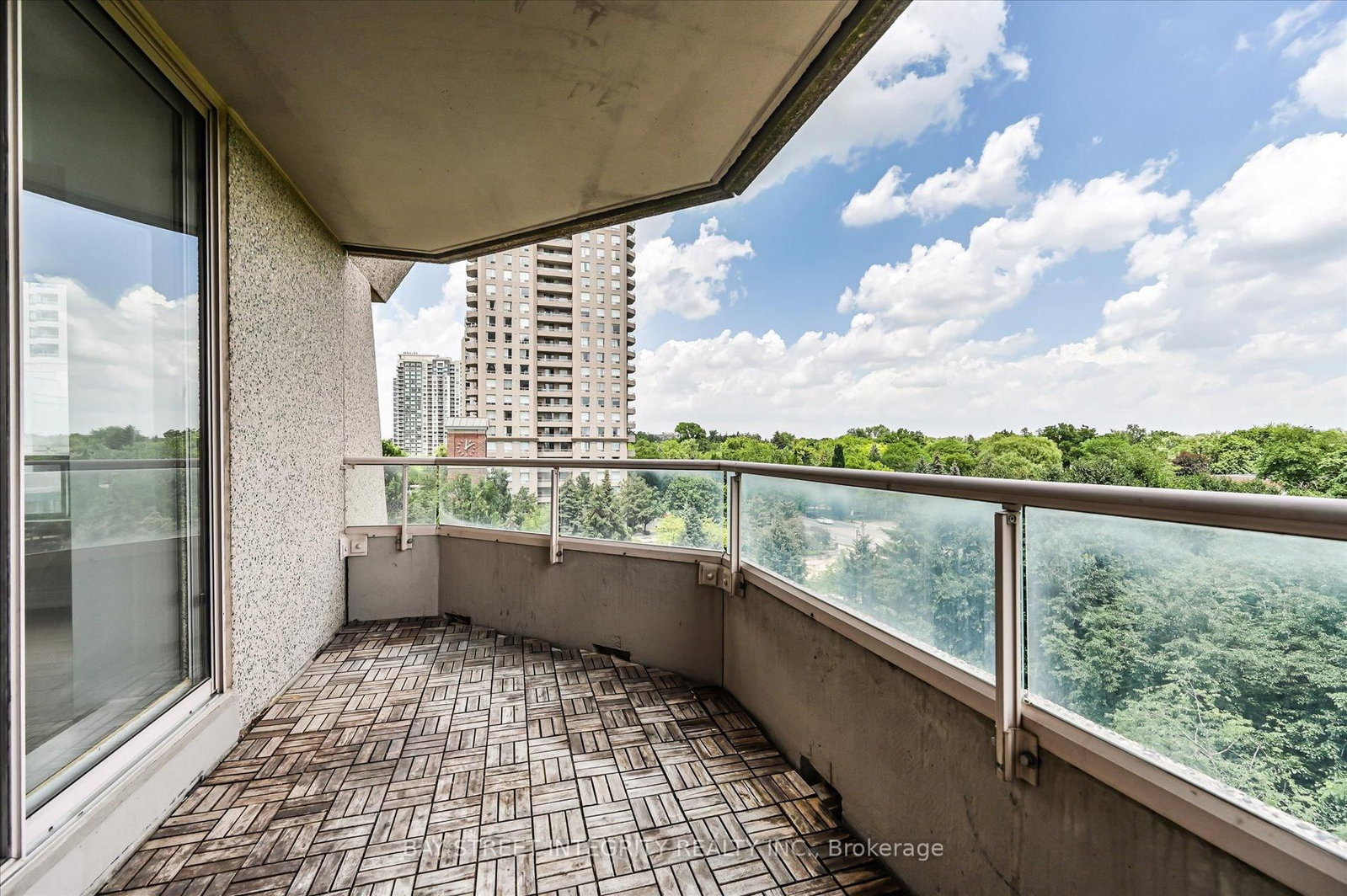 18 Hillcrest Avenue • #602 • Toronto, ON photo 23