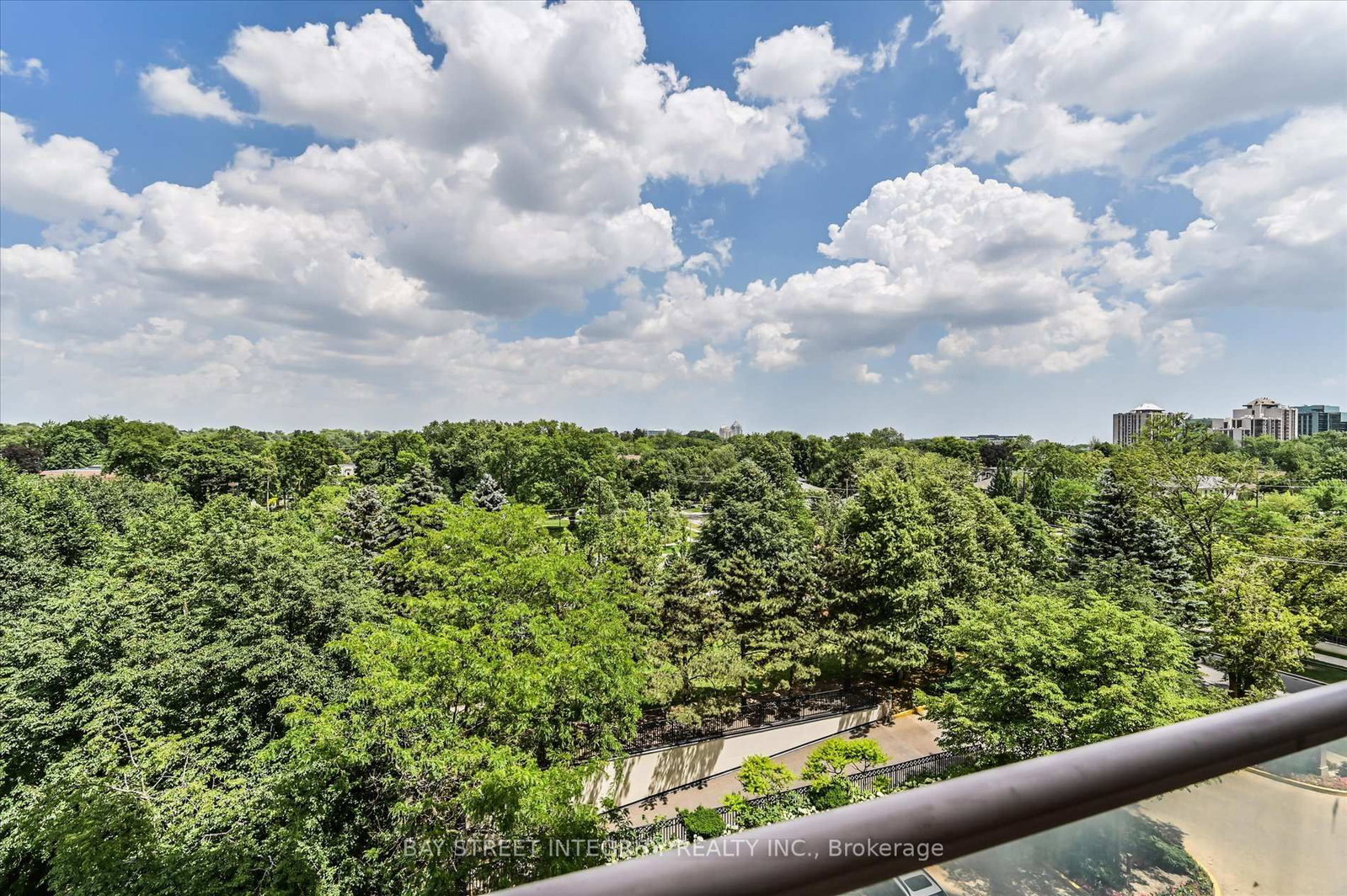 18 Hillcrest Avenue • #602 • Toronto, ON photo 24