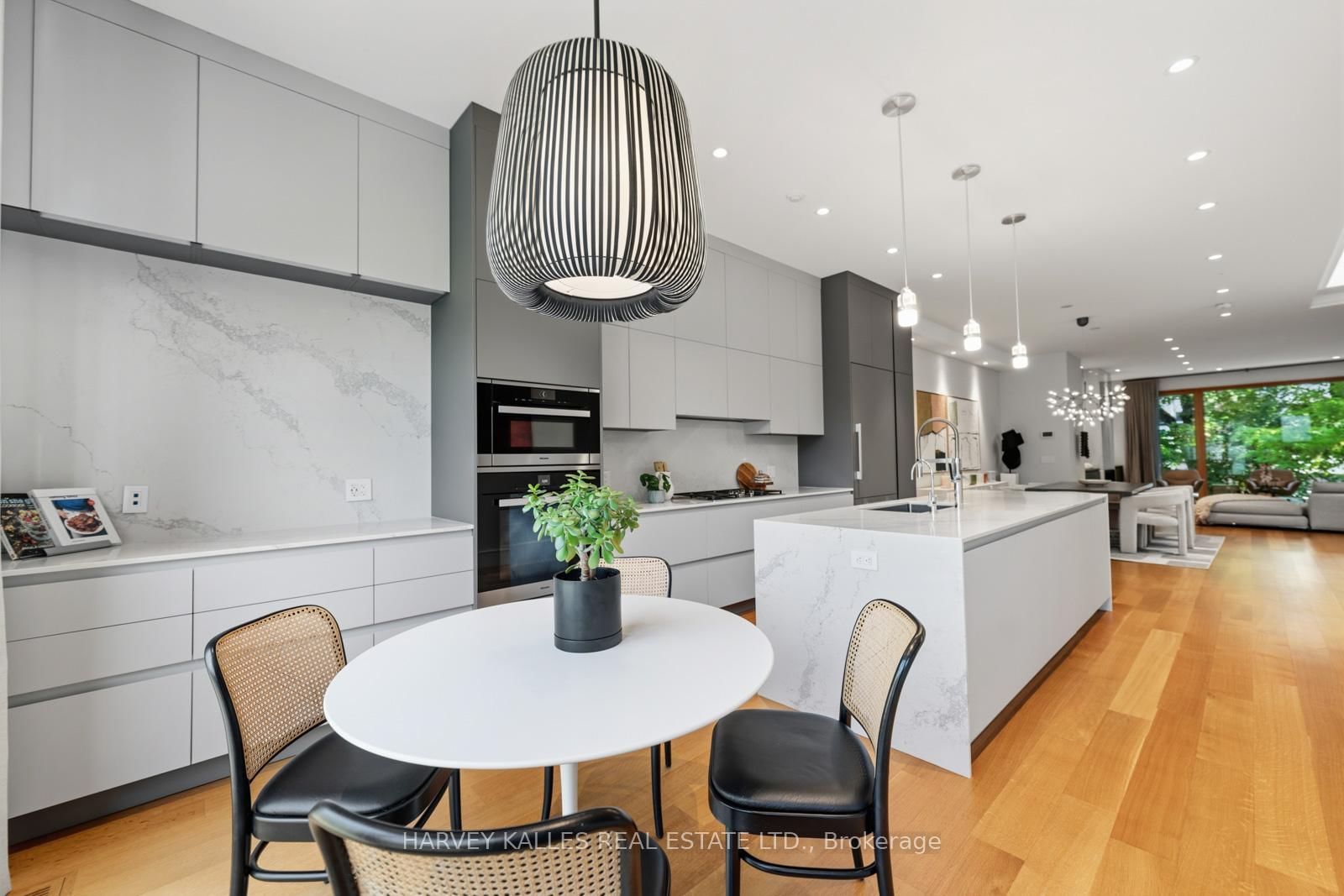 67 Heath Street W • Toronto, ON photo 19