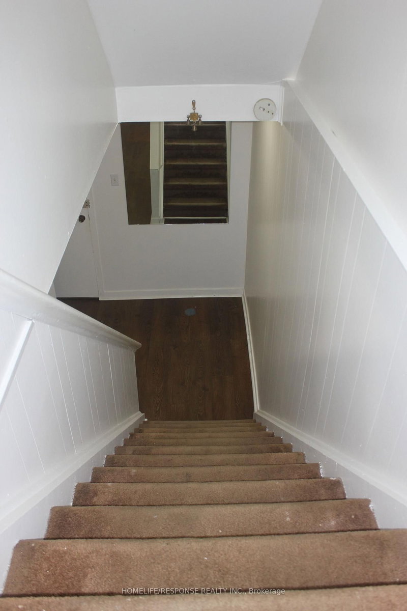 Lower - 20 Nootka Crescent