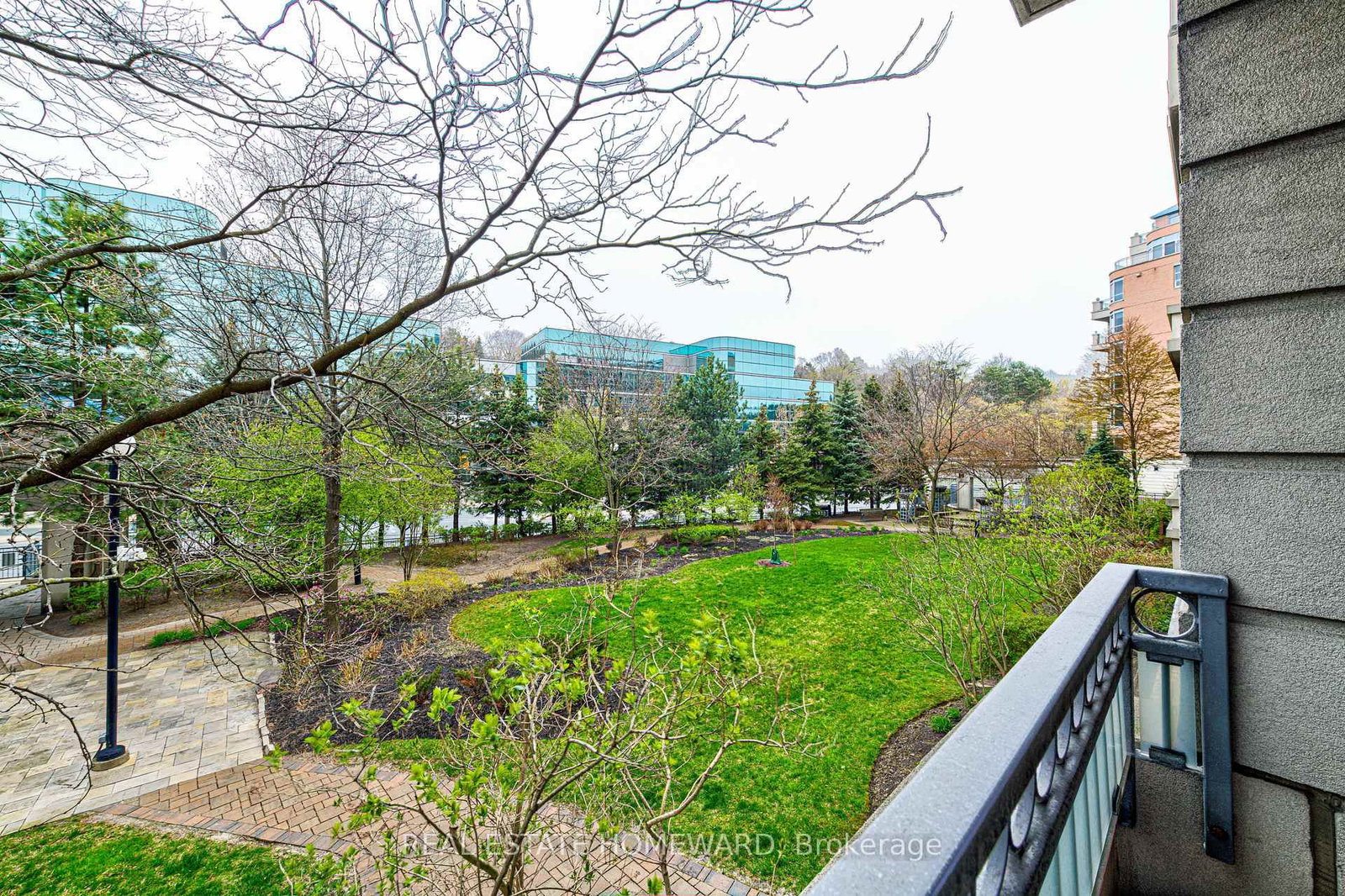 10 OLD YORK MILLS Road • #206 • Toronto, ON photo 10
