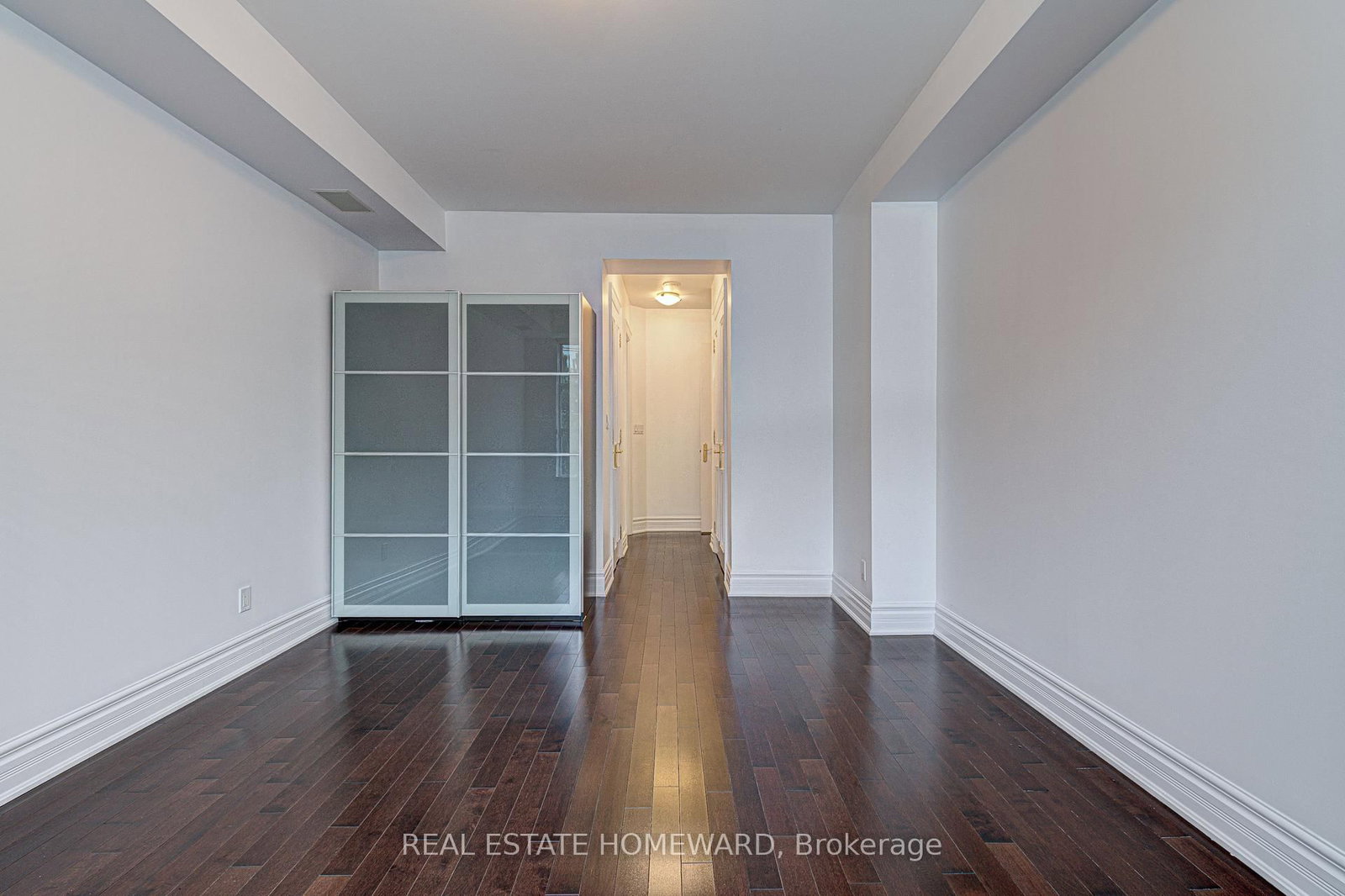 10 OLD YORK MILLS Road • #206 • Toronto, ON photo 11