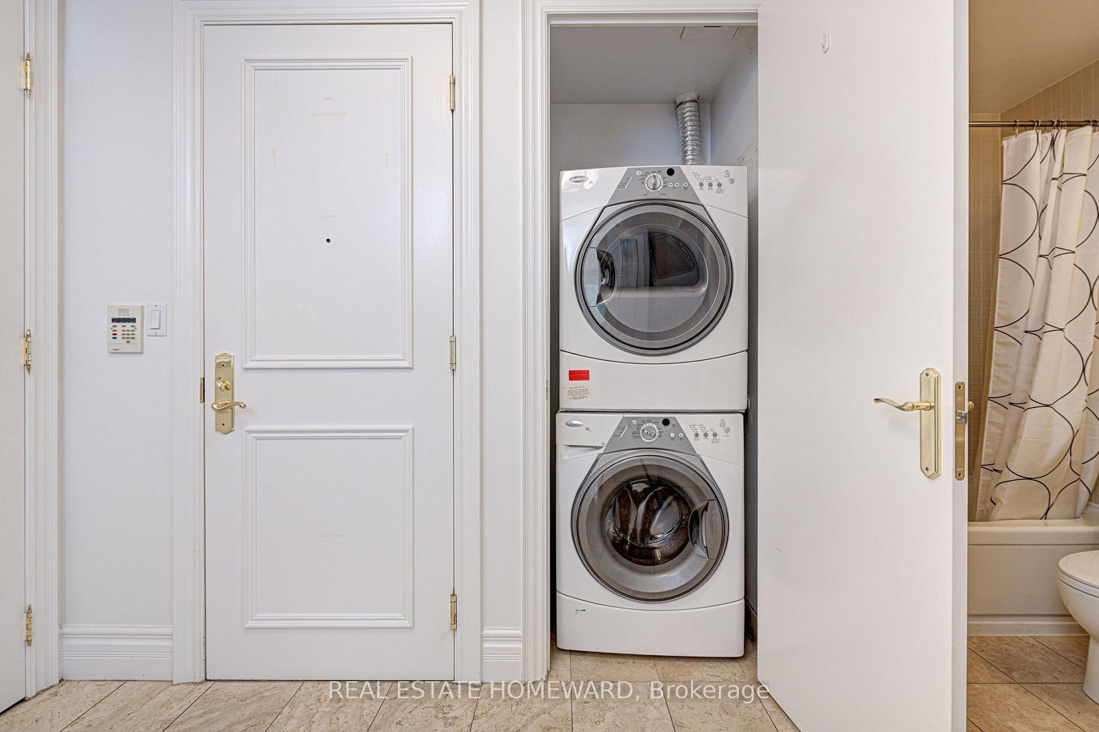 10 OLD YORK MILLS Road • #206 • Toronto, ON photo 14