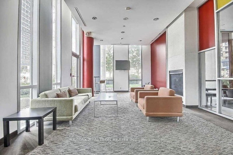 1103 - 30 Canterbury Place