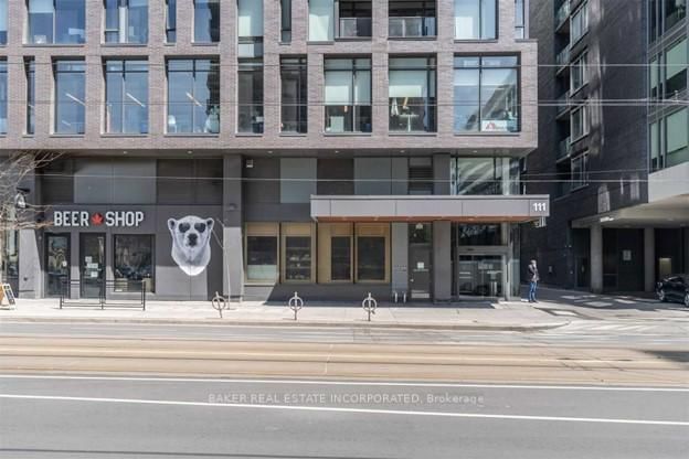 1610 - 111 Bathurst Street