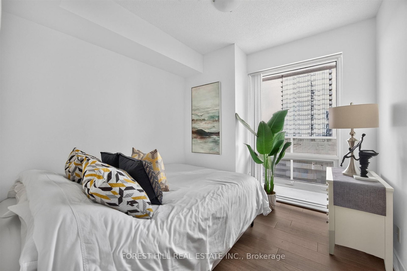 100 Harbour Street • #5410 • Toronto, ON photo 37