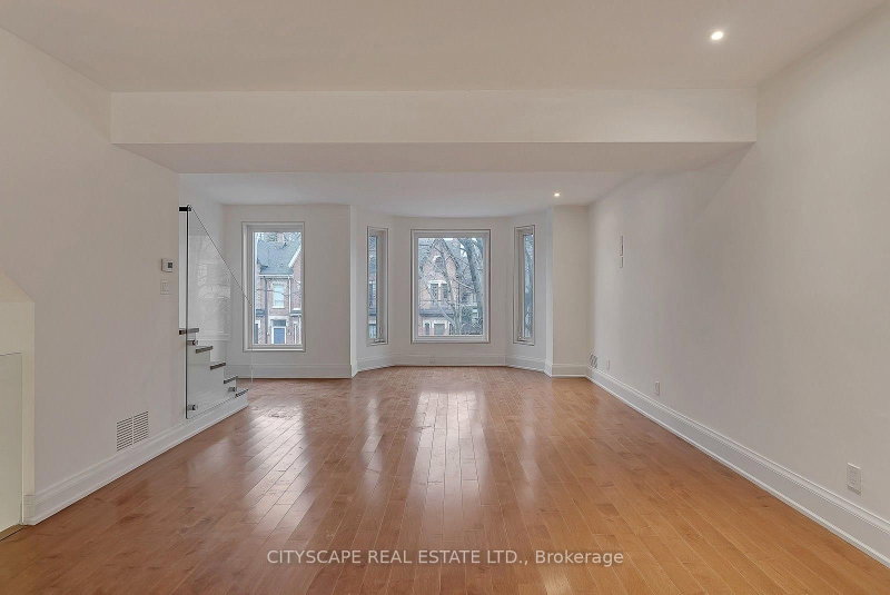 #2 Upper - 180 Strachan Avenue
