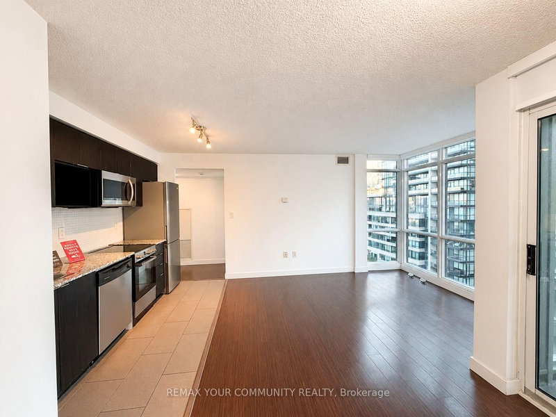 1103 - 15 Fort York Boulevard