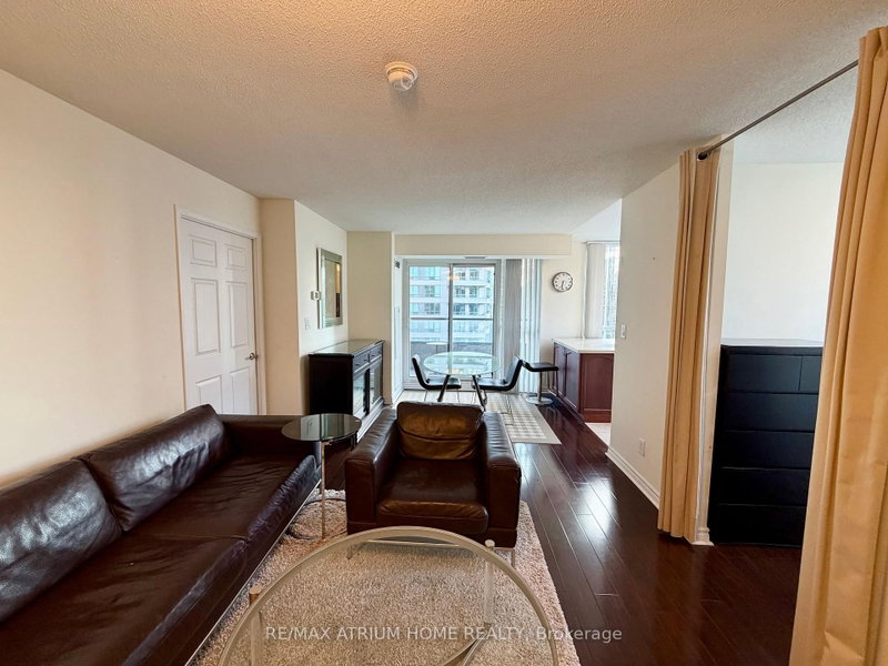 1219 - 35 Hollywood Avenue