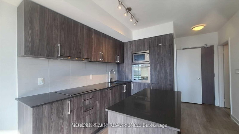 711 - 27 Bathurst Street