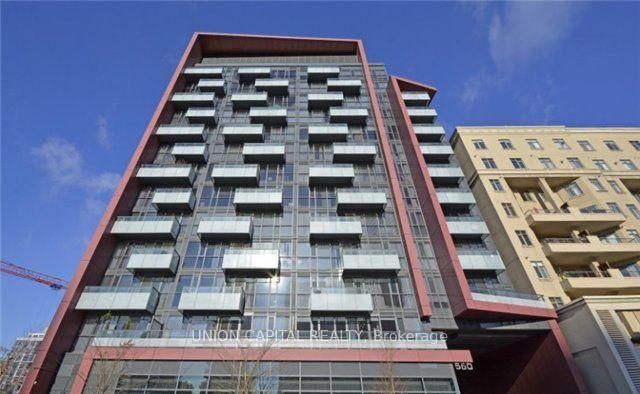 832 - 560 Front Street W