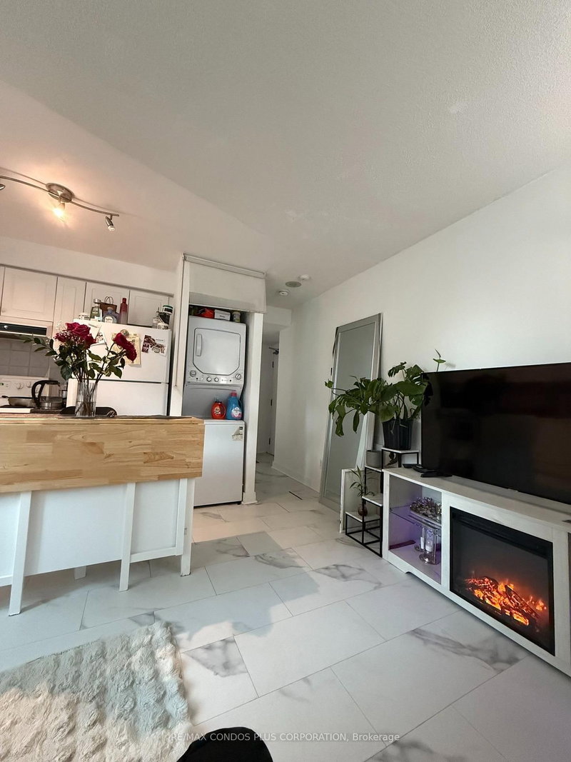 222 - 650 QUEENS Quay W