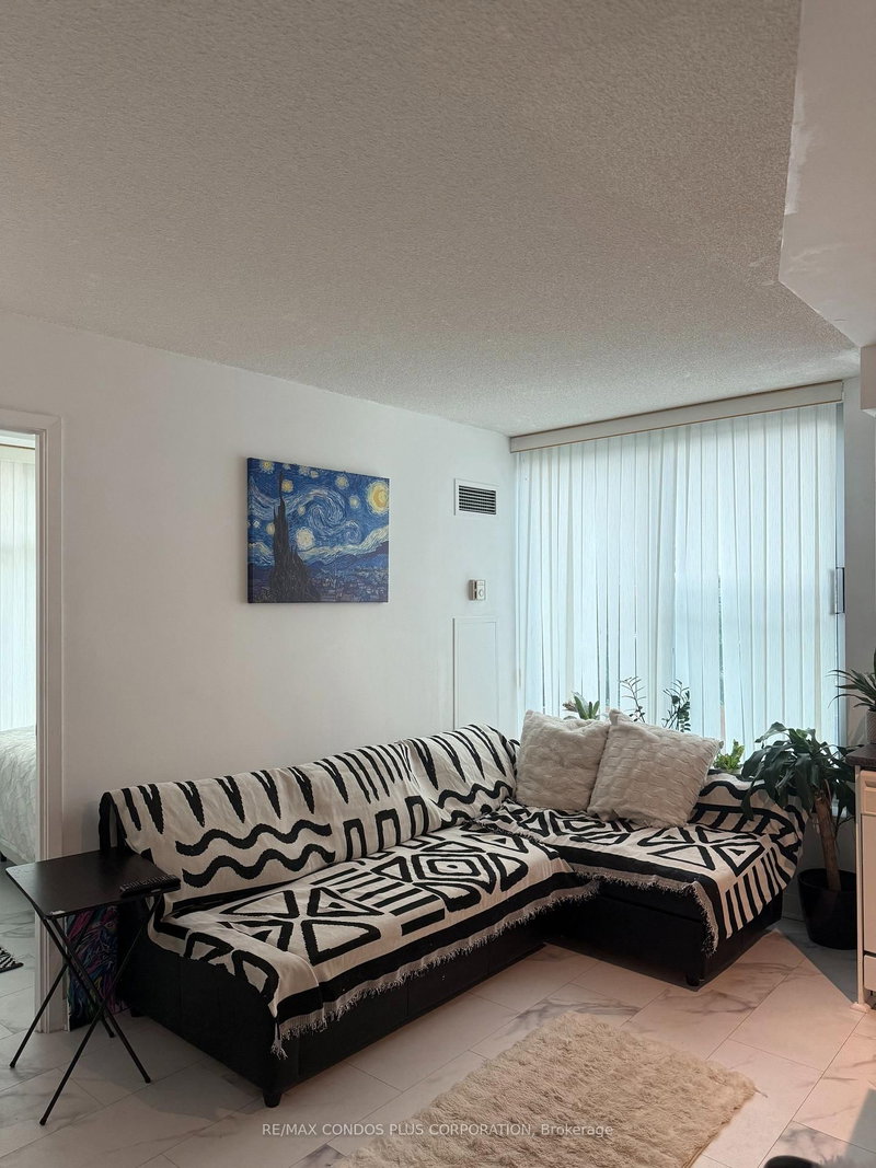 222 - 650 QUEENS Quay W