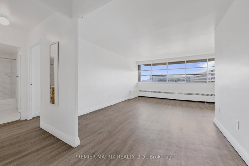 1807 - 65 Thorncliffe Park Drive