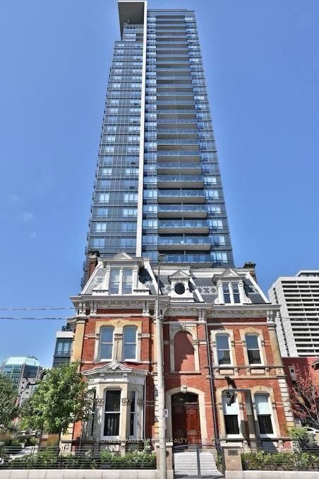 2103 - 28 Linden Street