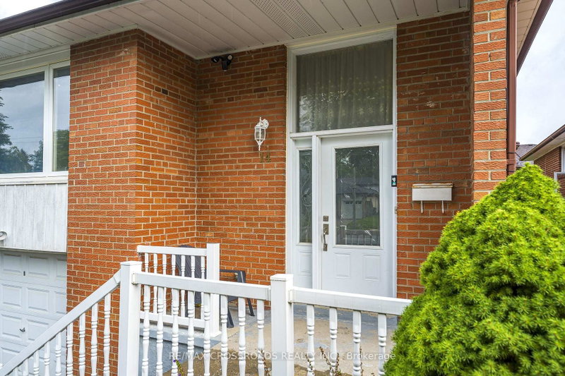 14 Reiber Crescent