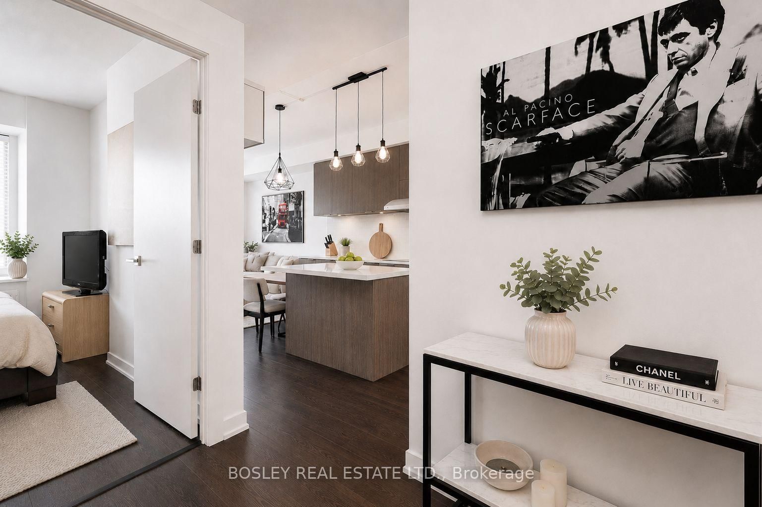 223 St Clair Avenue • #209 • Toronto, ON photo 3