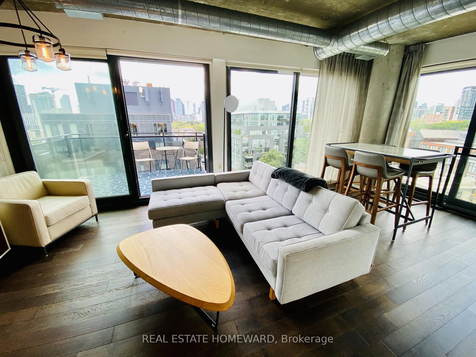 51 Trolley Crescent • #817 • Toronto, ON photo 9