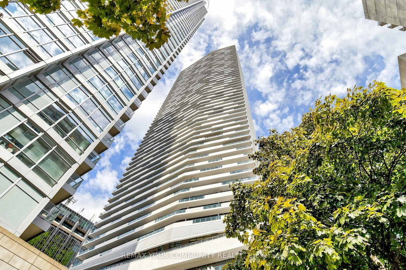 2709 - 2221 Yonge Street