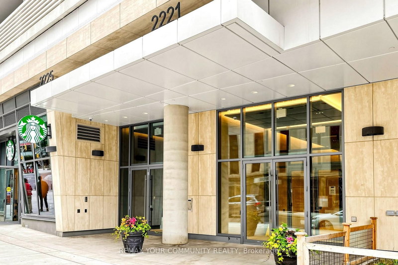 2709 - 2221 Yonge Street
