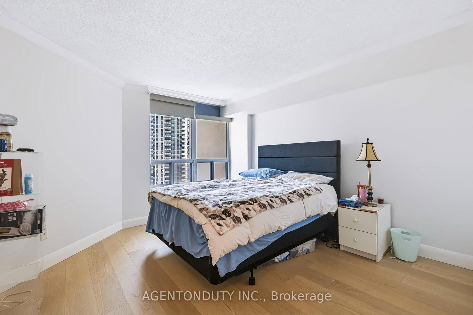 25 Maitland Street • #1602 • Toronto, ON photo 17