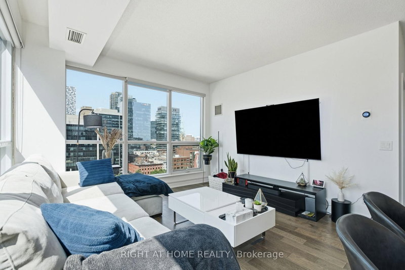 1407 - 1 Scott Street