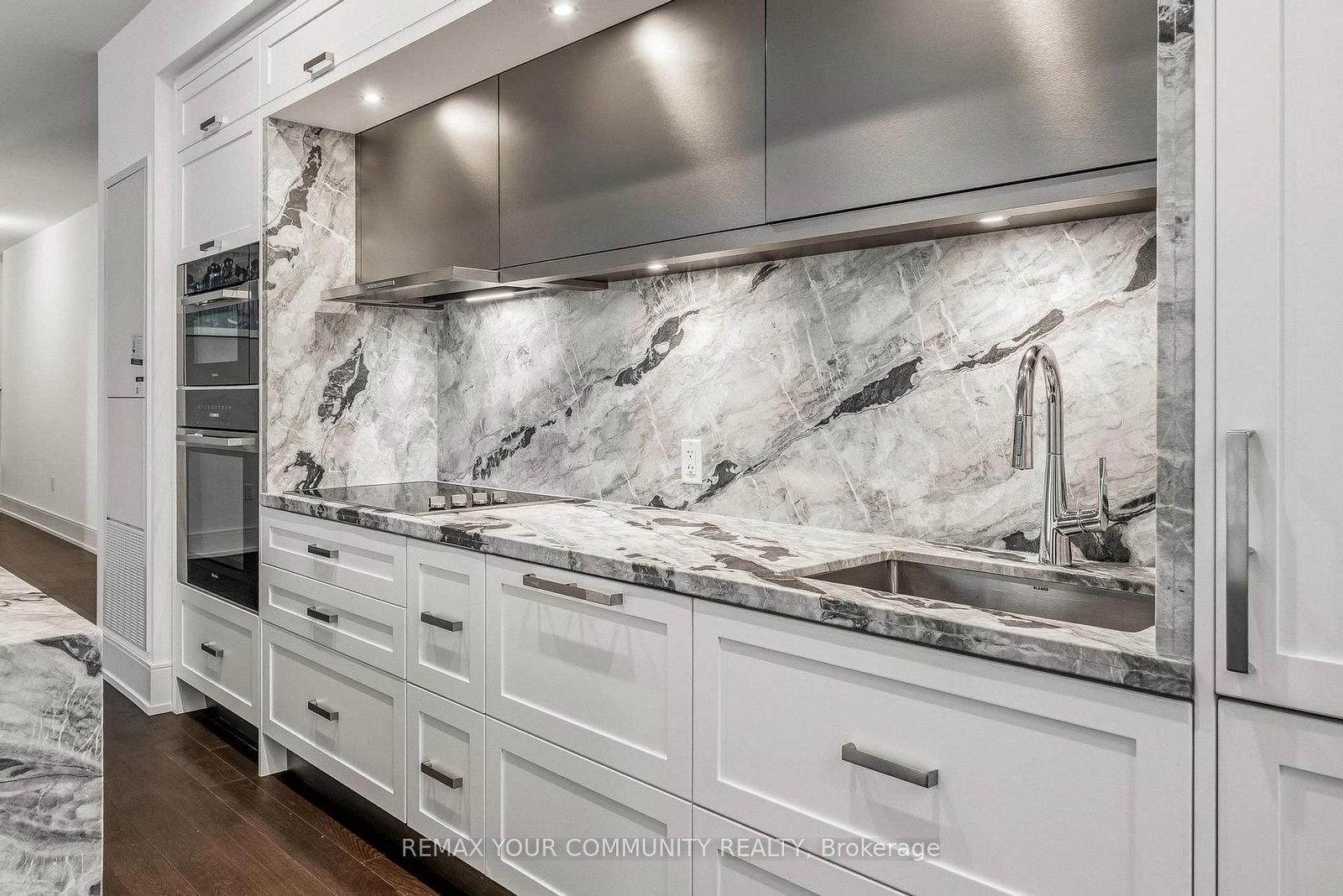 10 Inn On The Park Drive • #110 • Toronto, ON photo 12
