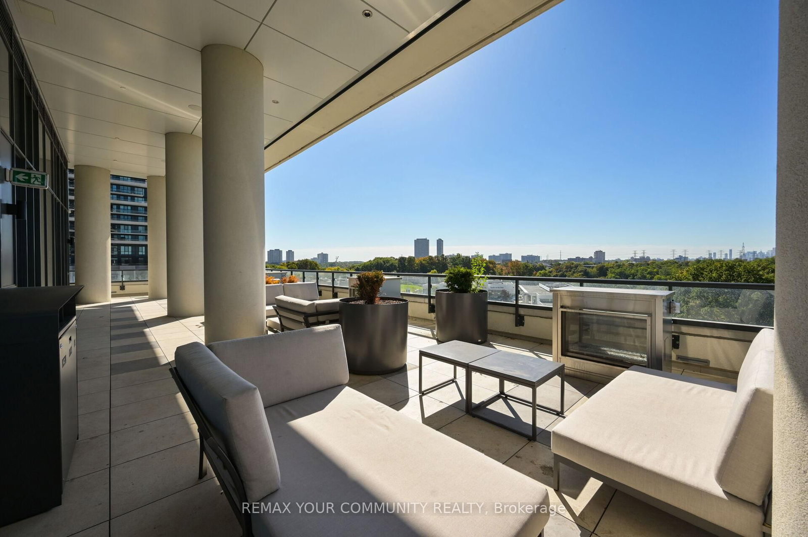 10 Inn On The Park Drive • #110 • Toronto, ON photo 33