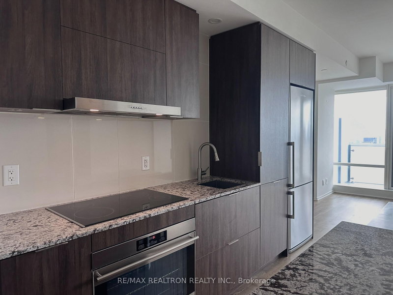 3506 - 1 Bloor Street E