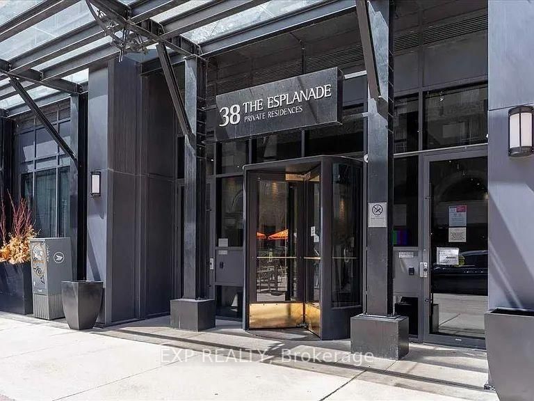 702 - 38 The Esplanade