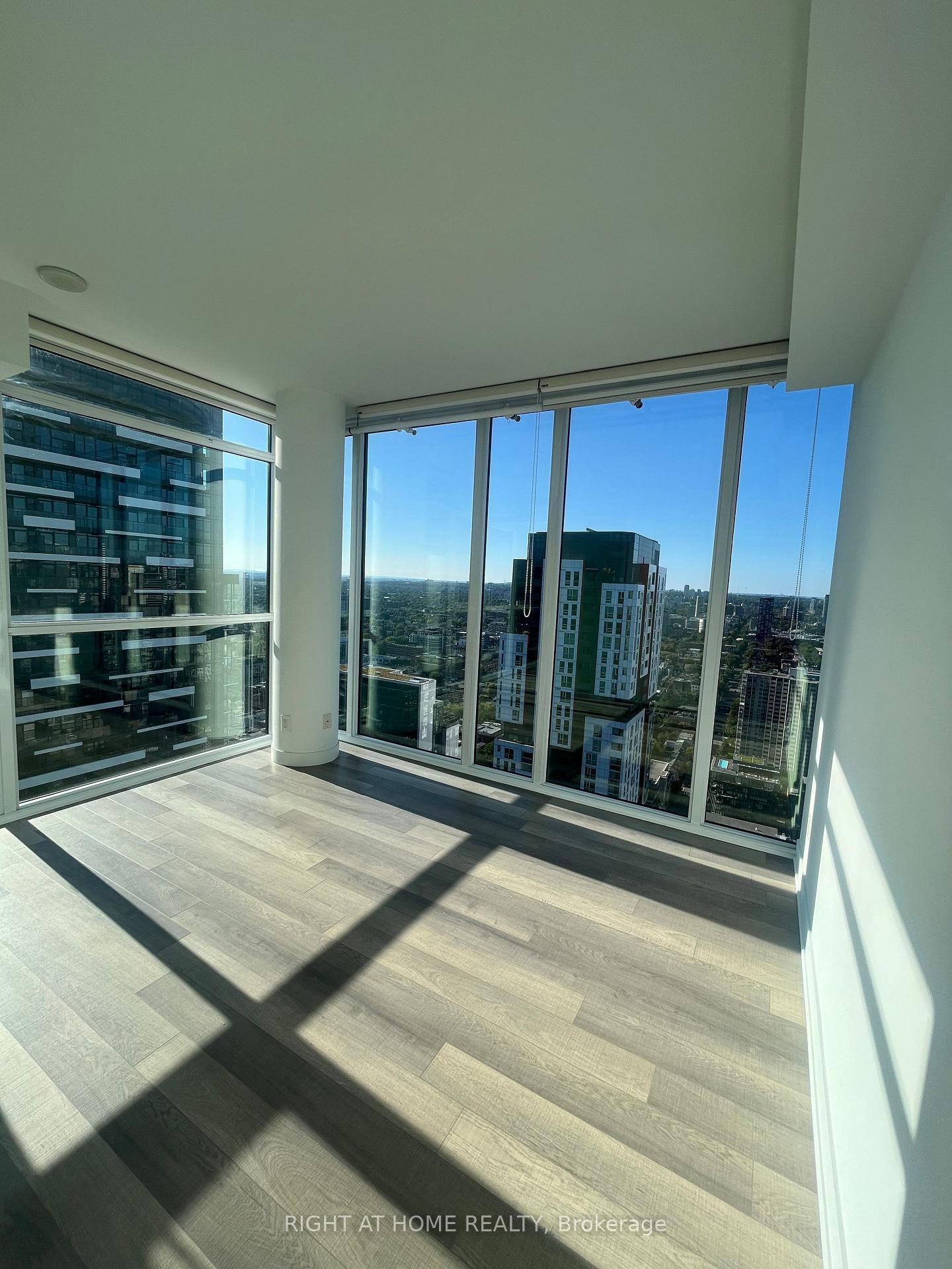 Condo for lease at 3904-290 Adelaide Street, Toronto, Ontario, M5V 1P6 - Waterfront Communities C1 - MLS: C13712512