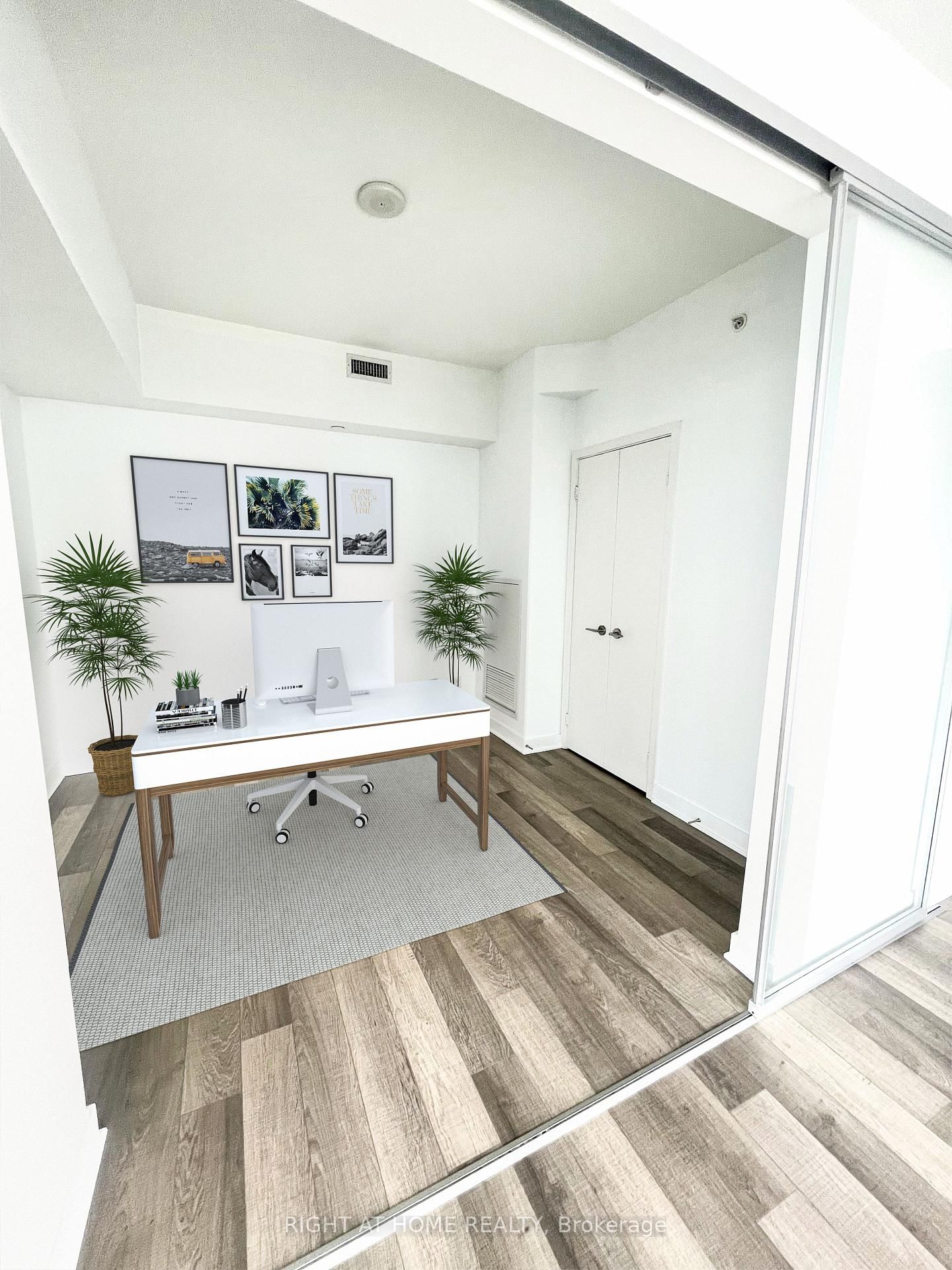 Condo for lease at 3904-290 Adelaide Street, Toronto, Ontario, M5V 1P6 - Waterfront Communities C1 - MLS: C13712512