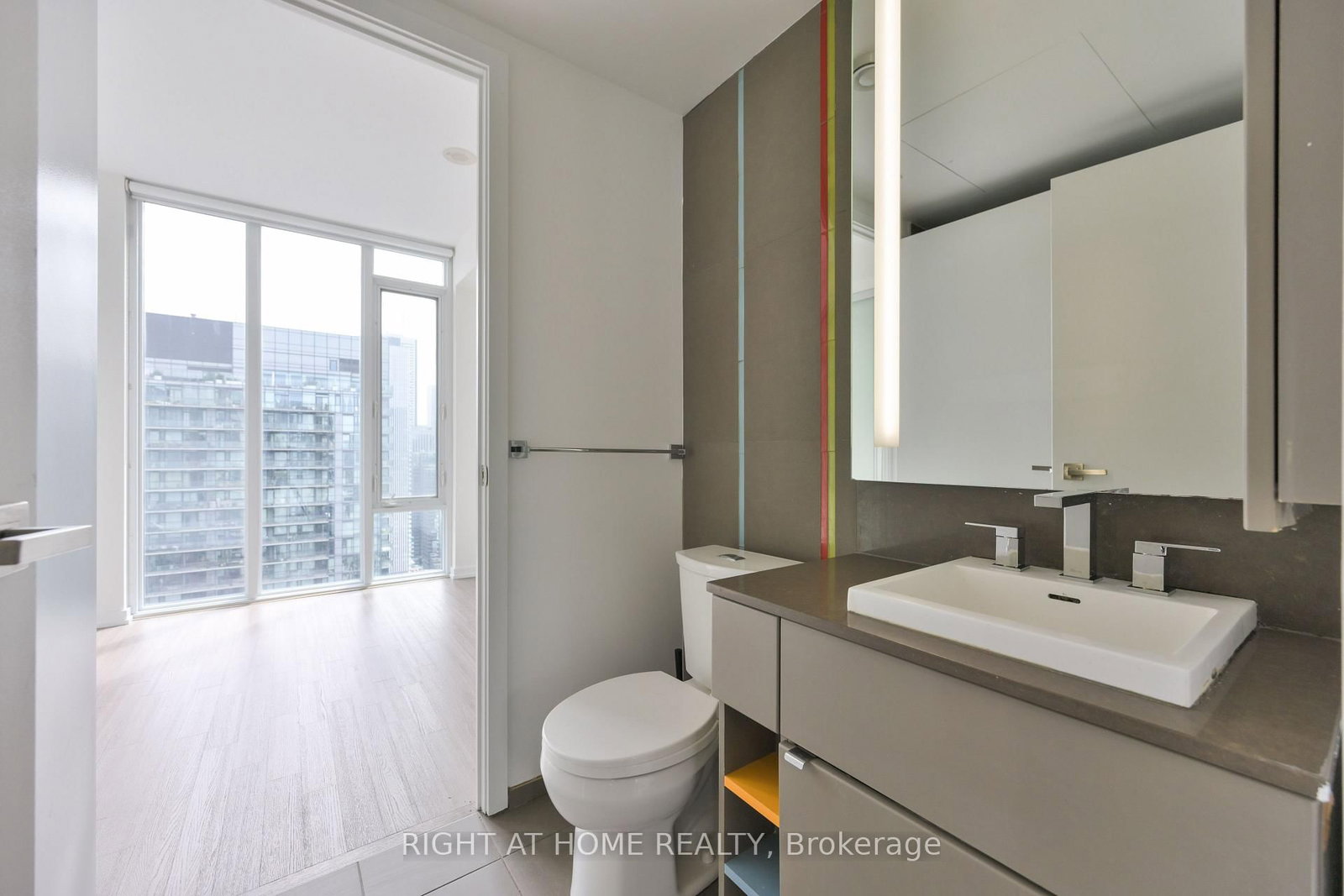 Condo for lease at 3903-101 Peter Street, Toronto, Ontario, M5V 2G9 - Waterfront Communities C1 - MLS: C13712528