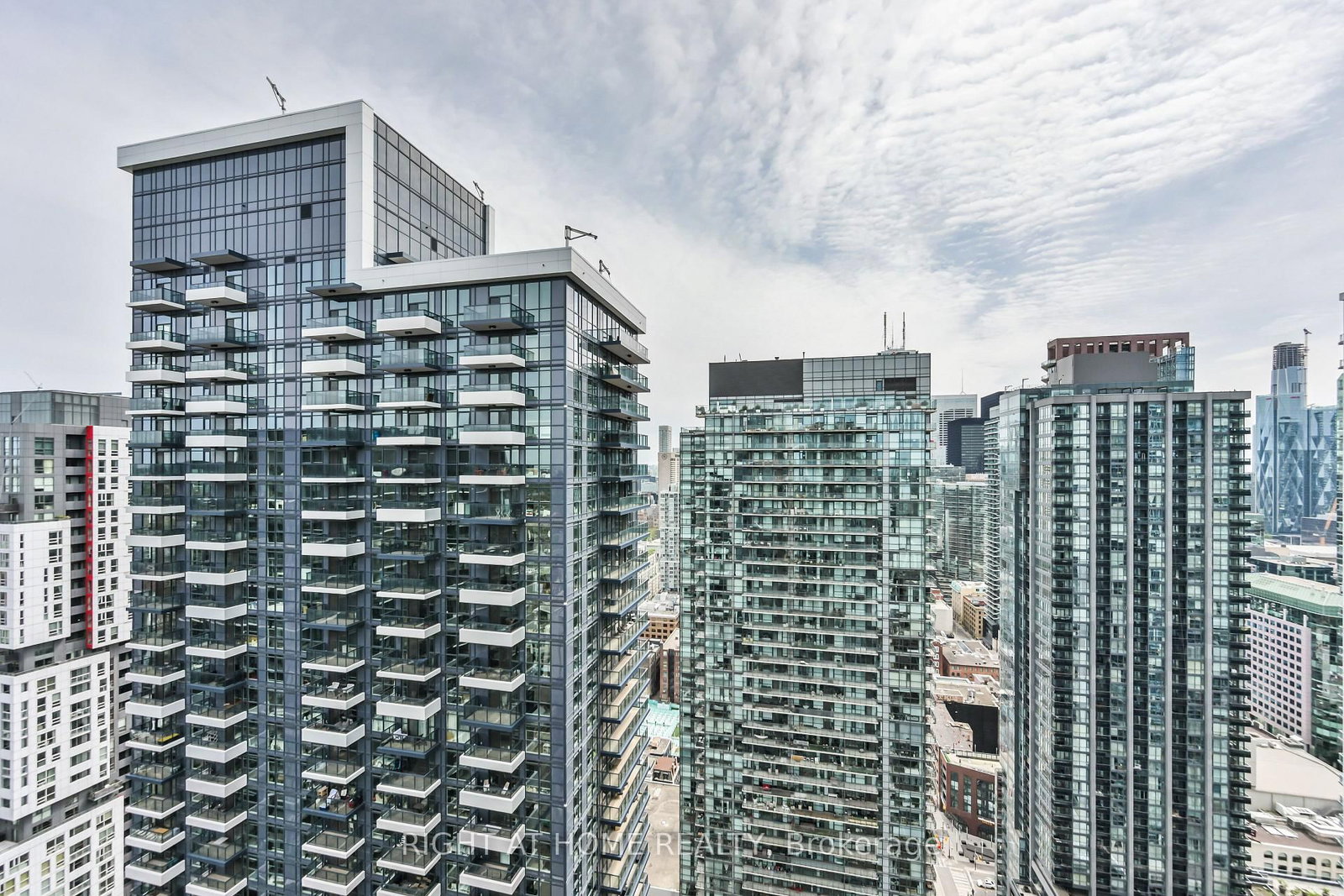 Condo for lease at 3903-101 Peter Street, Toronto, Ontario, M5V 2G9 - Waterfront Communities C1 - MLS: C13712528