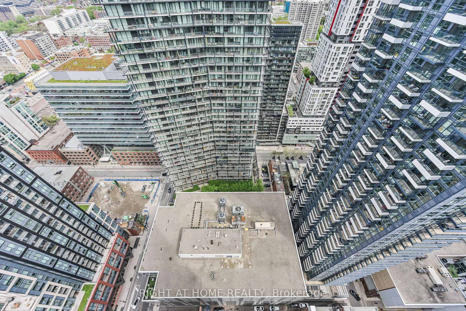 Condo for lease at 3903-101 Peter Street, Toronto, Ontario, M5V 2G9 - Waterfront Communities C1 - MLS: C13712528