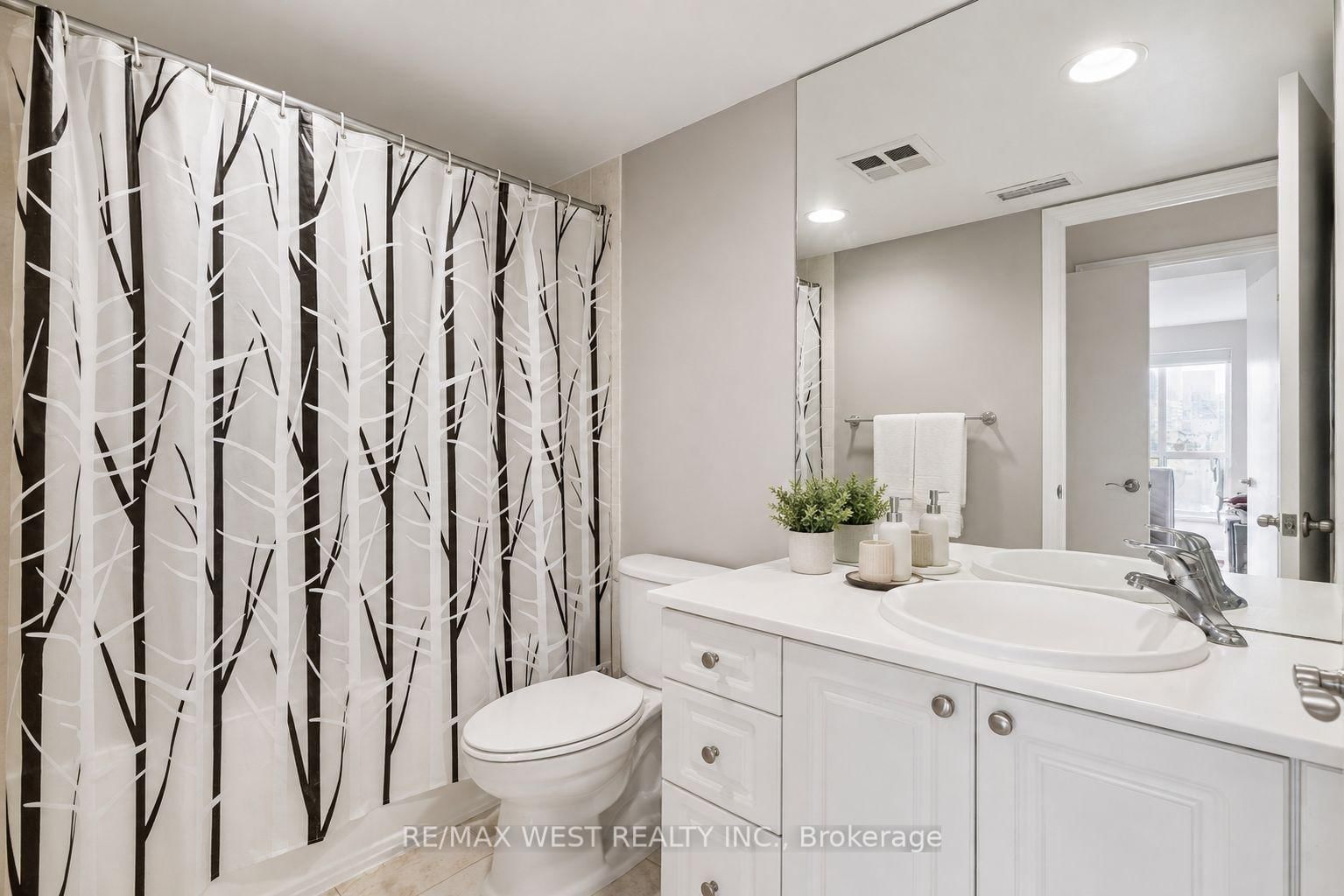 Condo for sale at 1104-410 Queens Quay, Toronto, Ontario, M5V 3T1 - Waterfront Communities C1 - MLS: C13712560