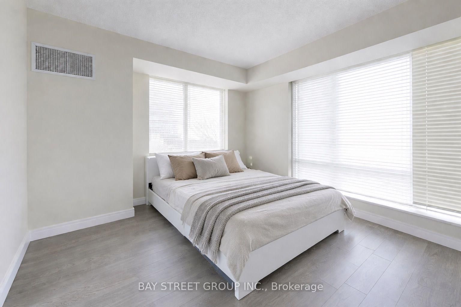 Townhouse for sale at TH07-25 Singer Court, Toronto, Ontario, M2K 0B3 - Bayview Village - MLS: C13712580
