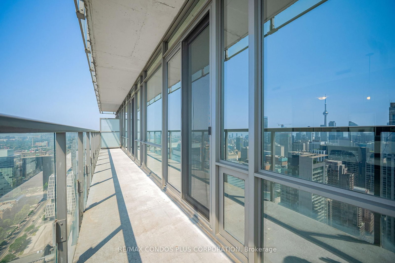 38 Grenville Street • #4404 • Toronto, ON photo 11