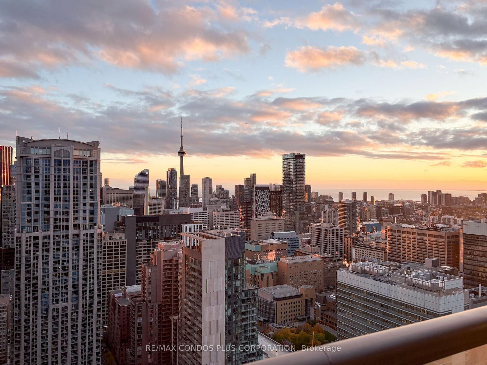 38 Grenville Street • #4404 • Toronto, ON photo 13