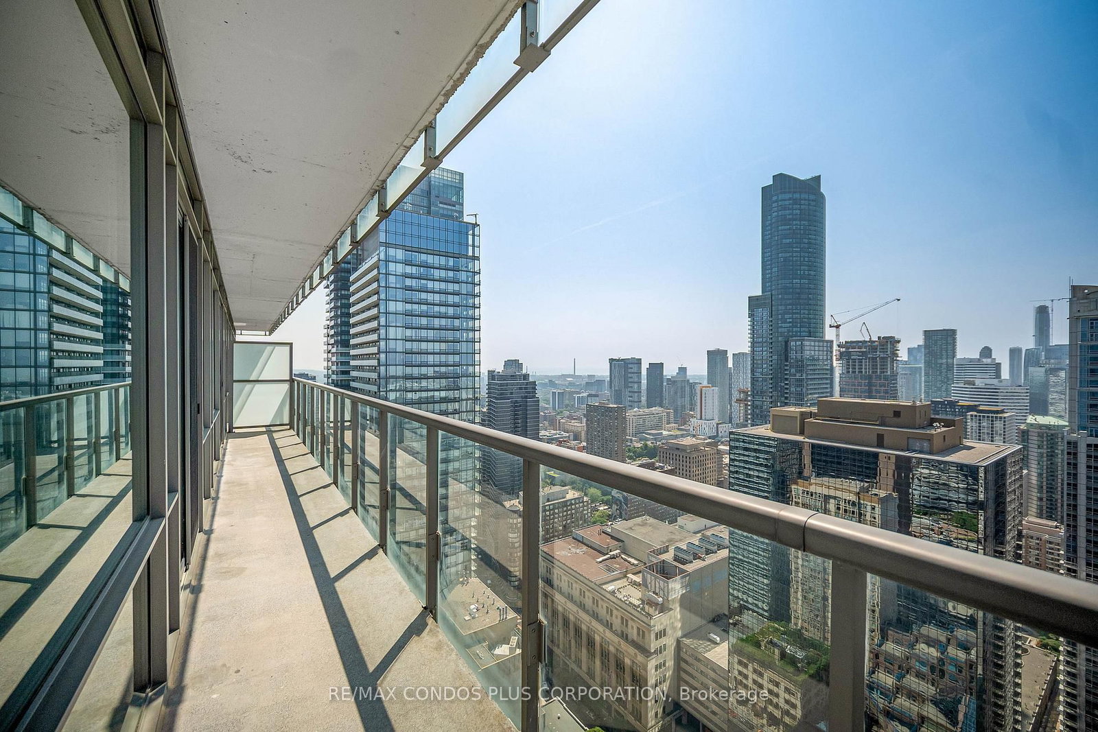 38 Grenville Street • #4404 • Toronto, ON photo 16