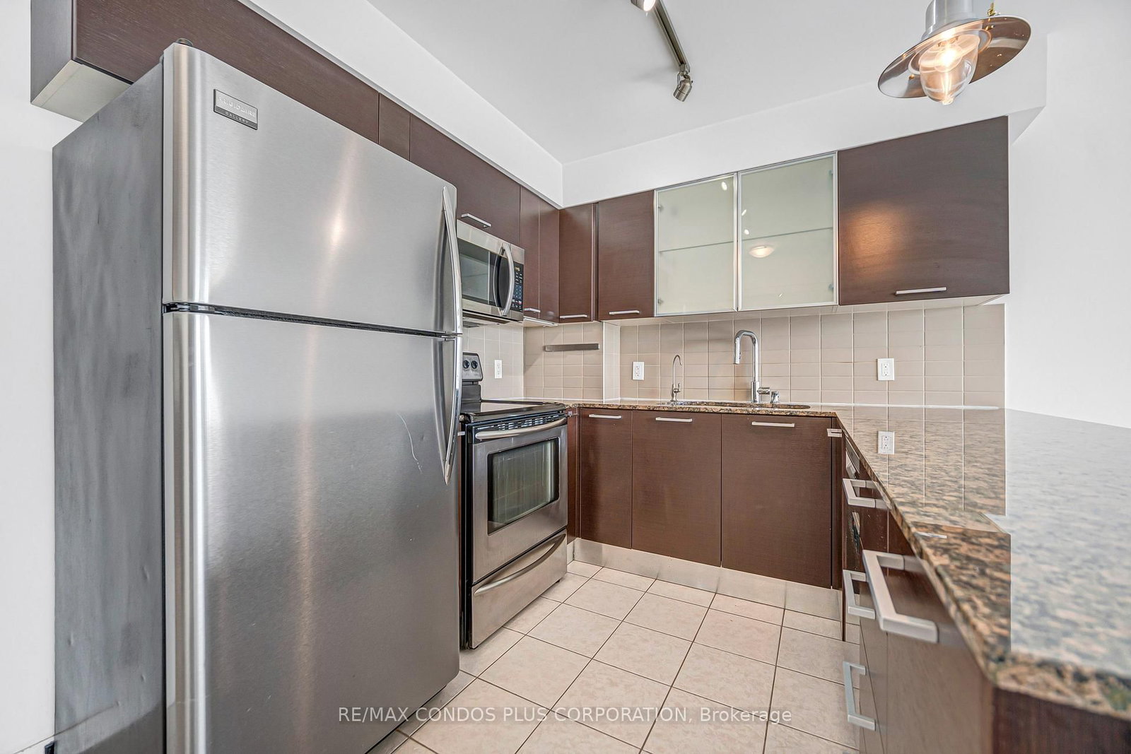 38 Grenville Street • #4404 • Toronto, ON photo 21
