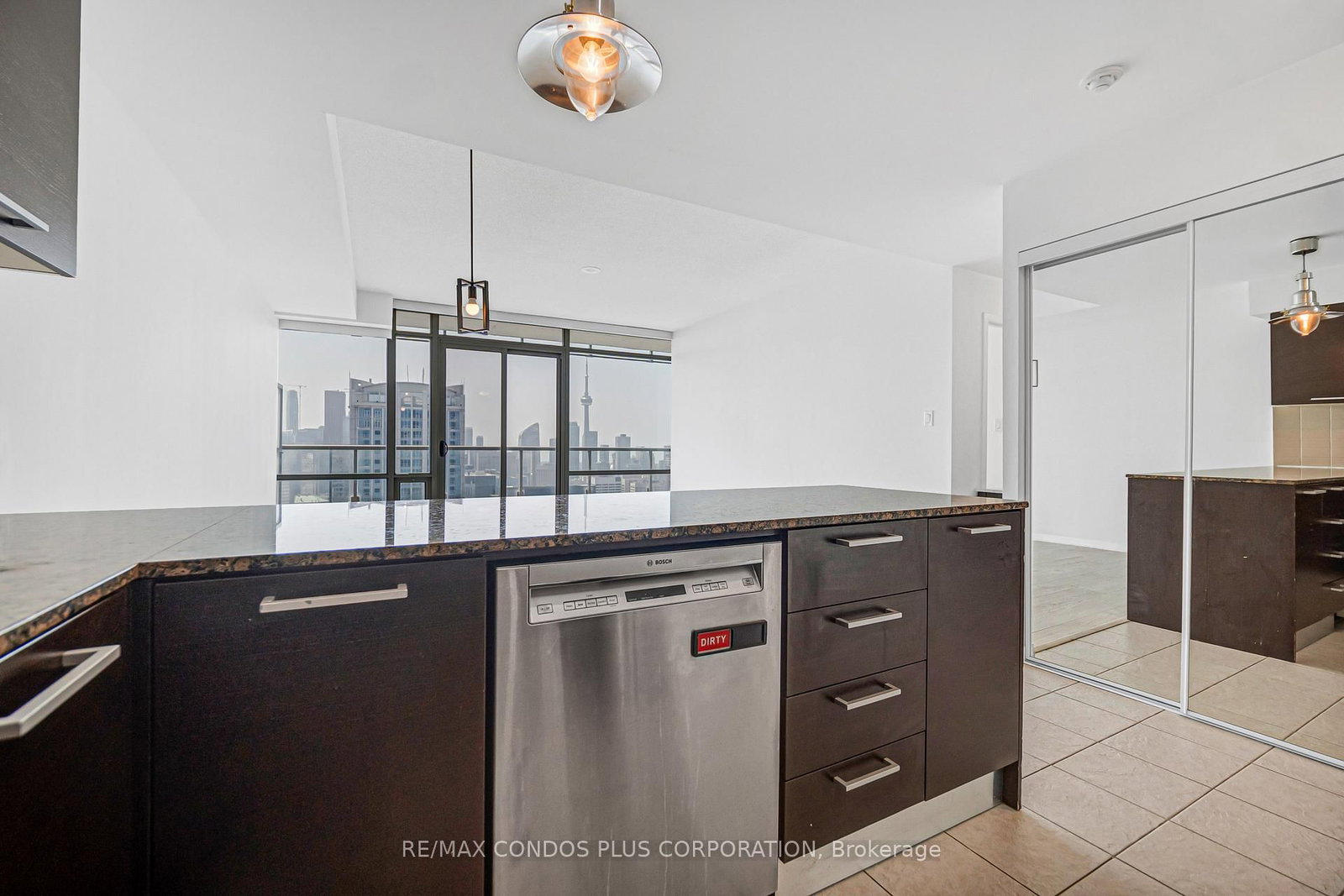 38 Grenville Street • #4404 • Toronto, ON photo 22