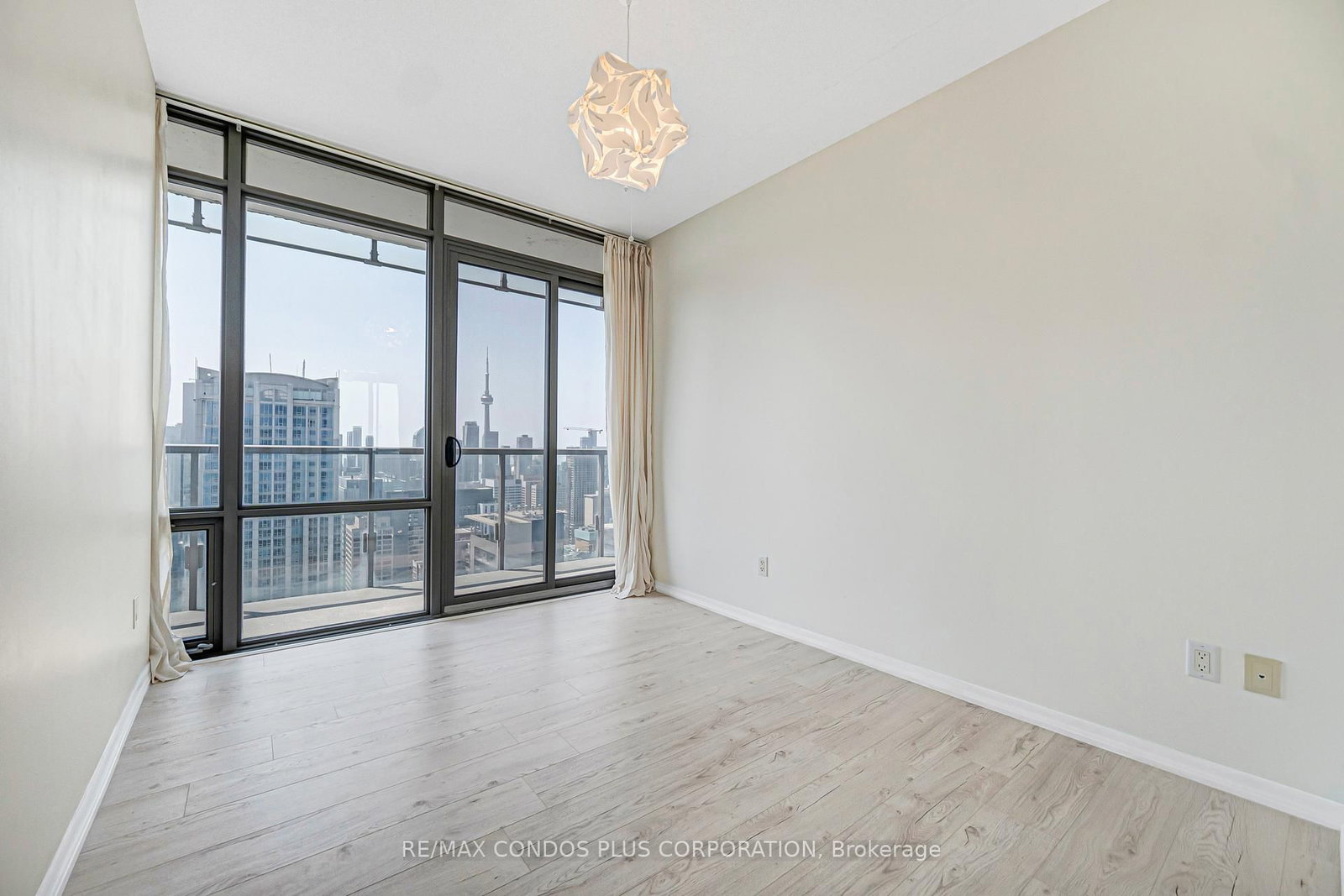 38 Grenville Street • #4404 • Toronto, ON photo 26