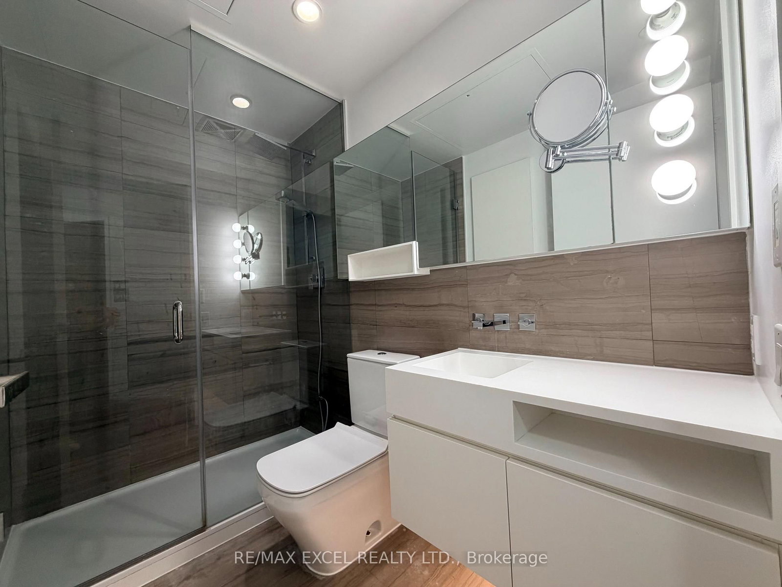 45 Charles Street E • #4606 • Toronto, ON photo 12