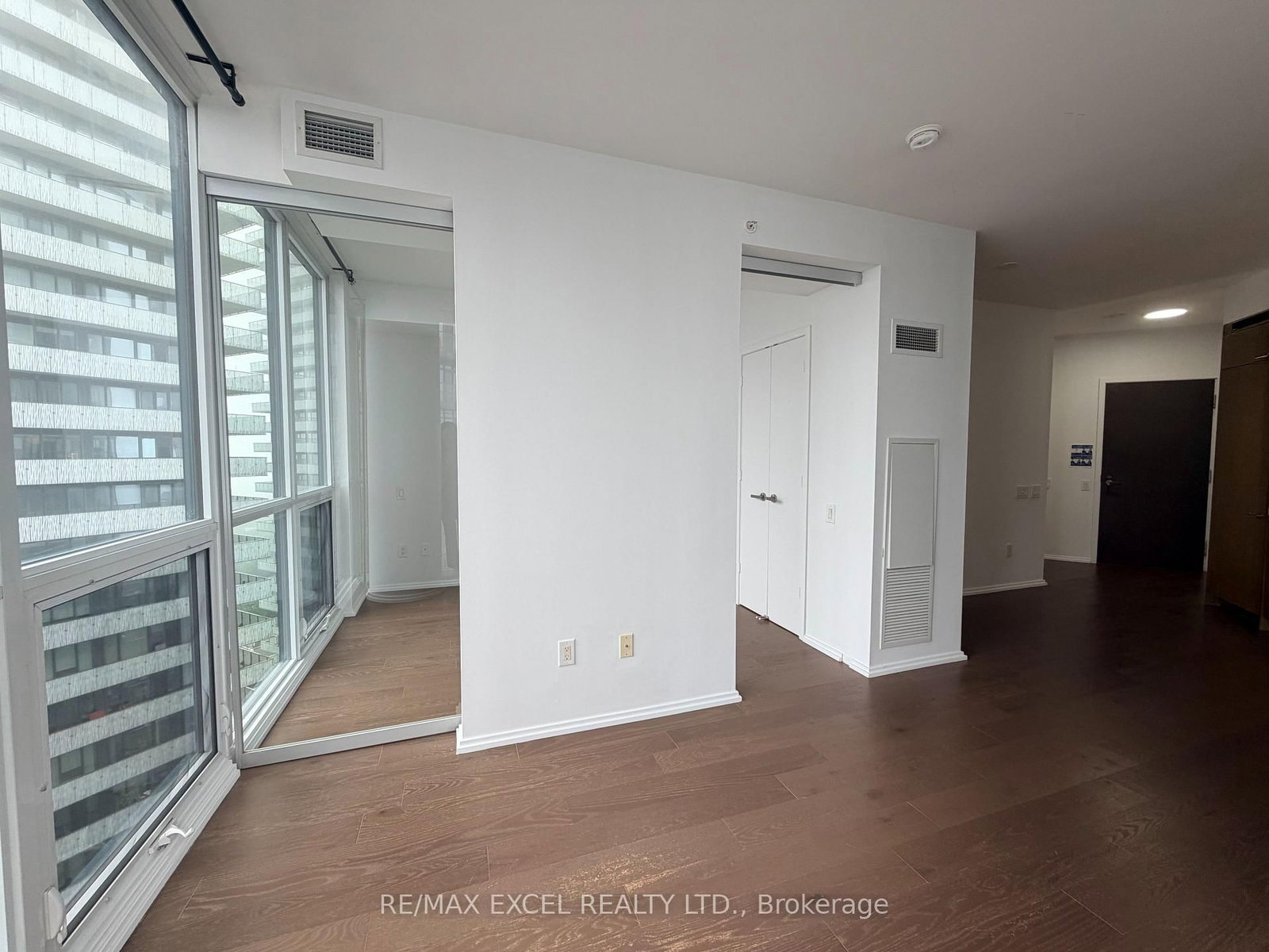 45 Charles Street E • #4606 • Toronto, ON photo 26
