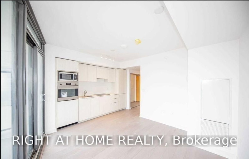 1112 - 11 Wellesley Street W