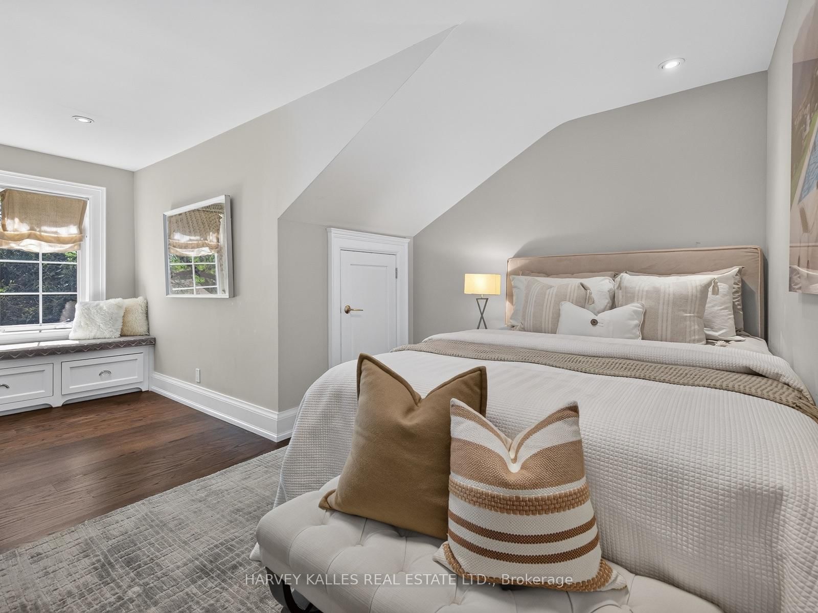 107 Stratford Crescent • Toronto, ON photo 32