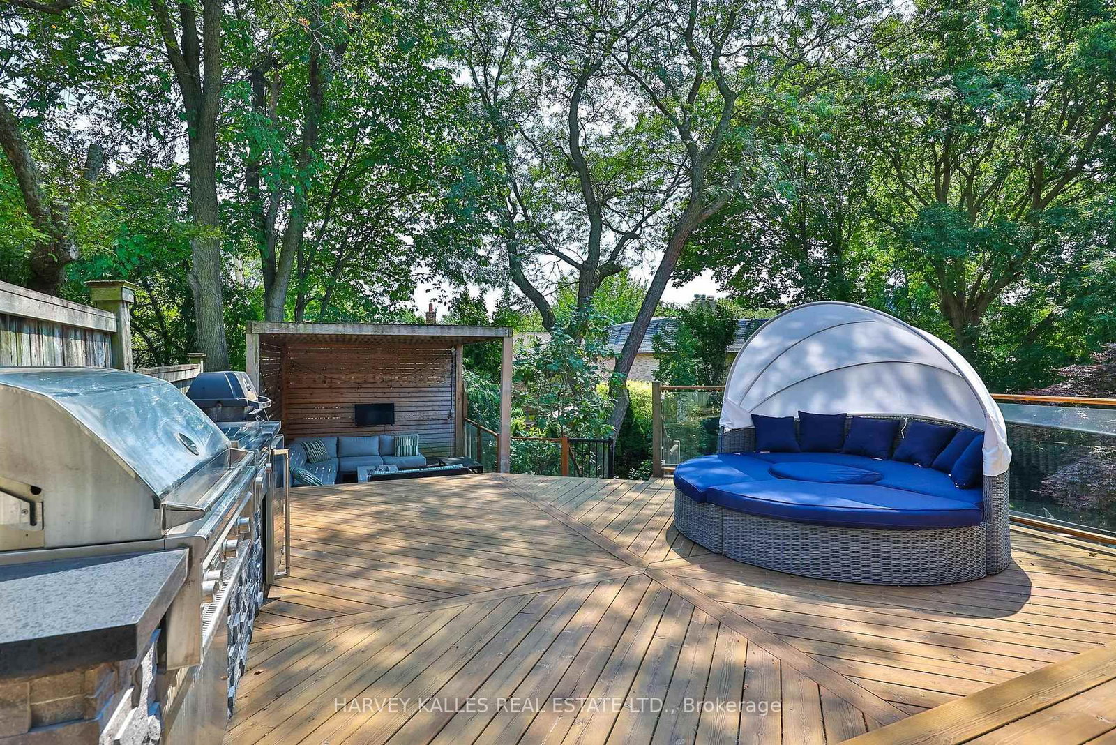 107 Stratford Crescent • Toronto, ON photo 37