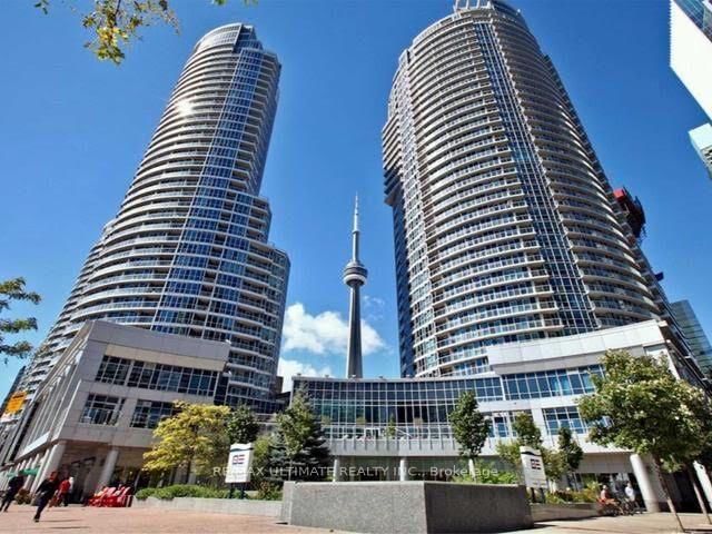 912 - 208 Queens Quay W